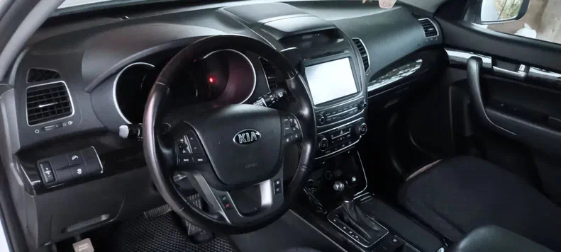 Kia Sorento 2012 - 11