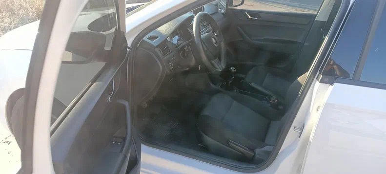 Skoda Rapid 2017 - 10