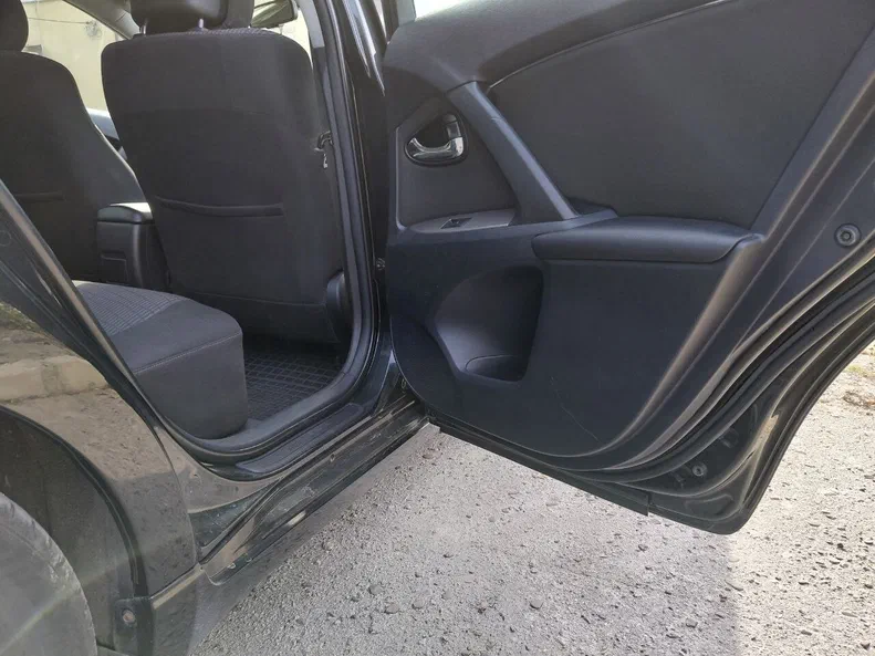 Toyota Avensis 2010 - 1