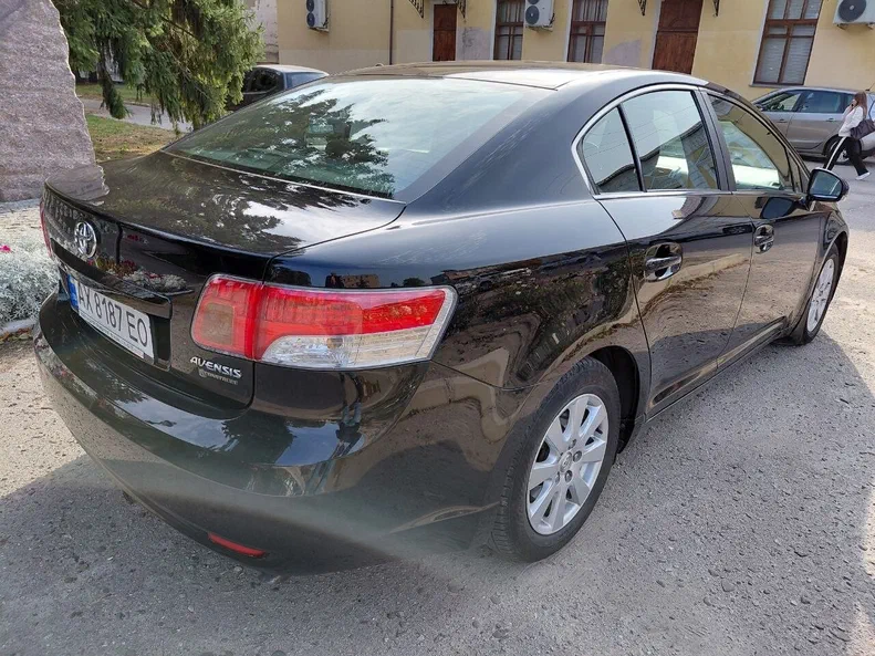Toyota Avensis 2010 - 7