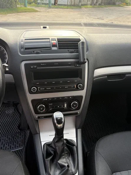 Skoda Octavia 2011 - 9