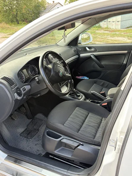Skoda Octavia 2011 - 7