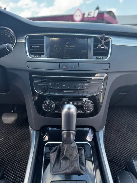 Peugeot 508 2013 - 6