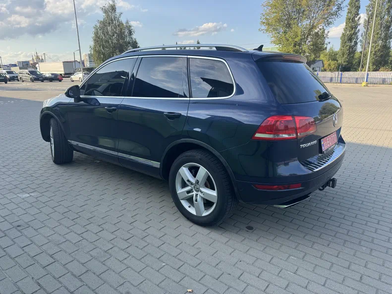 Volkswagen Touareg 2013 - 1