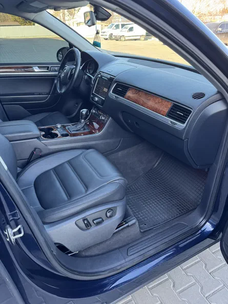 Volkswagen Touareg 2013 - 19