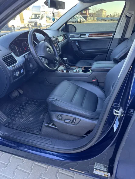 Volkswagen Touareg 2013 - 16