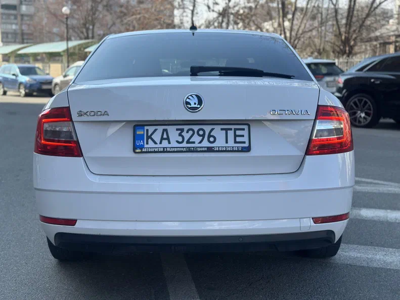 Skoda Octavia 2018 - 13