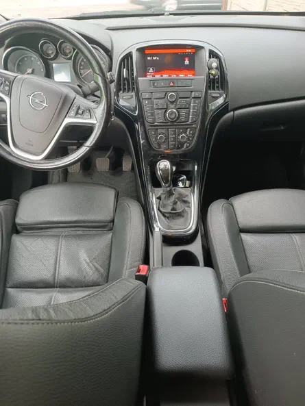 Opel Astra 2015 - 3