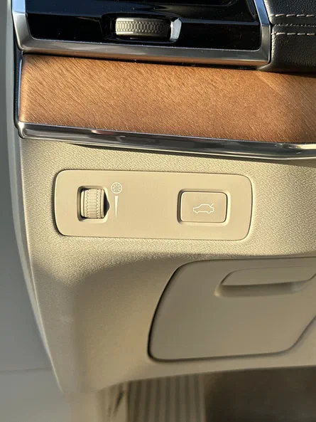 Volvo XC90 2015 - 14