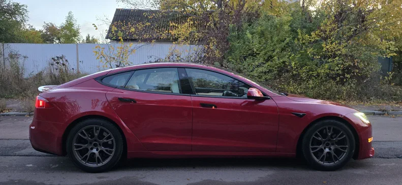 Tesla Model S 2021 - 5