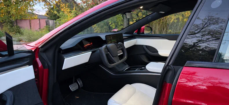 Tesla Model S 2021 - 11