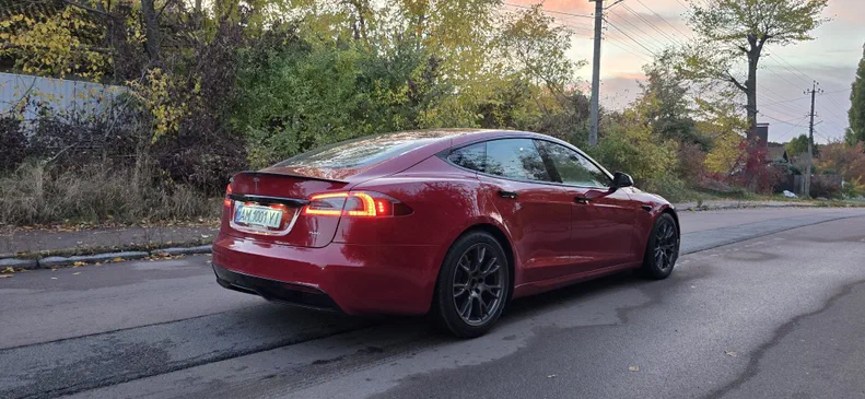 Tesla Model S 2021 - 7
