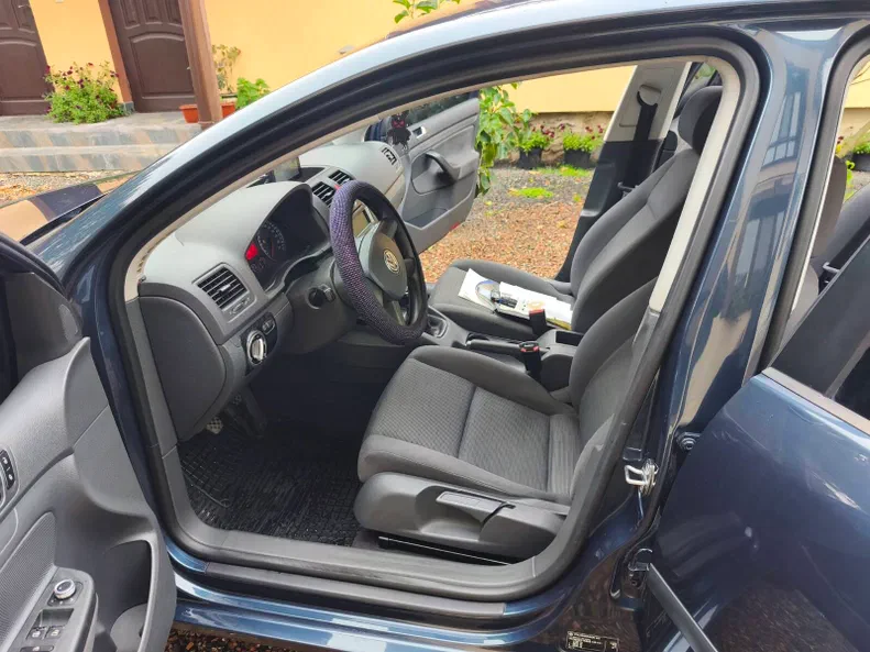Volkswagen Golf 2005 - 11