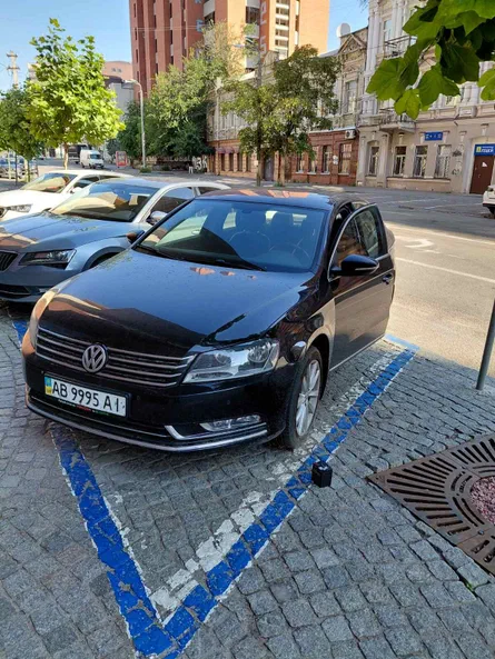 Volkswagen Passat 2011 - 1