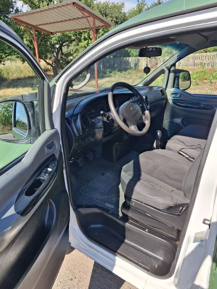 Hyundai H-1 2005 - 10