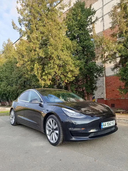 Tesla Model 3 2018 - 3