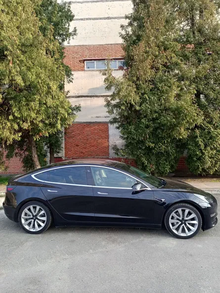 Tesla Model 3 2018 - 4