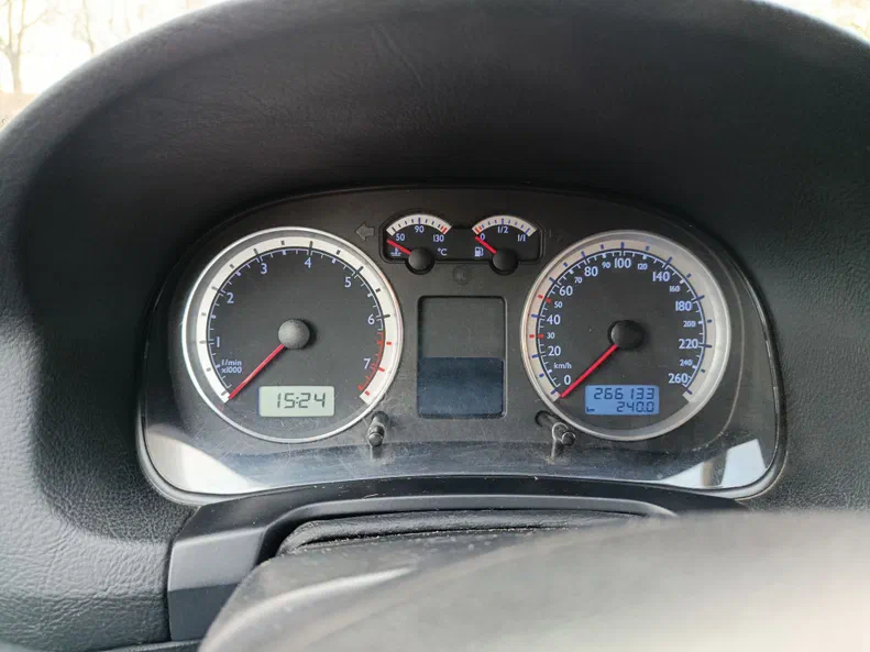 Volkswagen Golf 2003 - 5