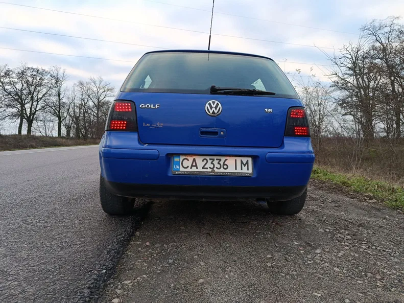 Volkswagen Golf 2003 - 8