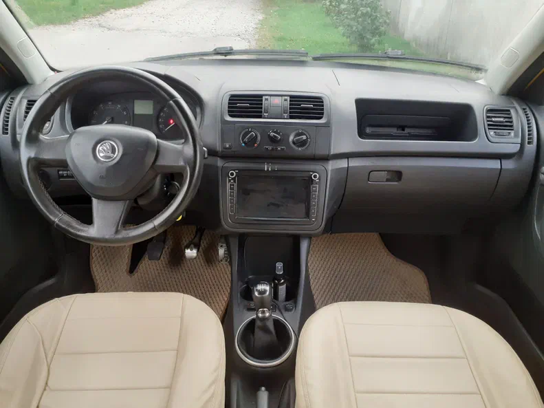 Skoda Fabia 2014 - 6