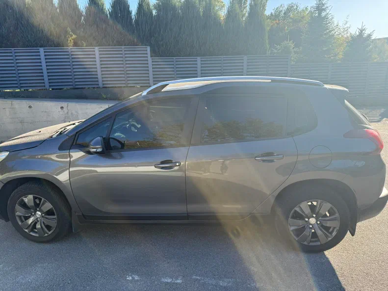 Peugeot 2008 2016 - 2