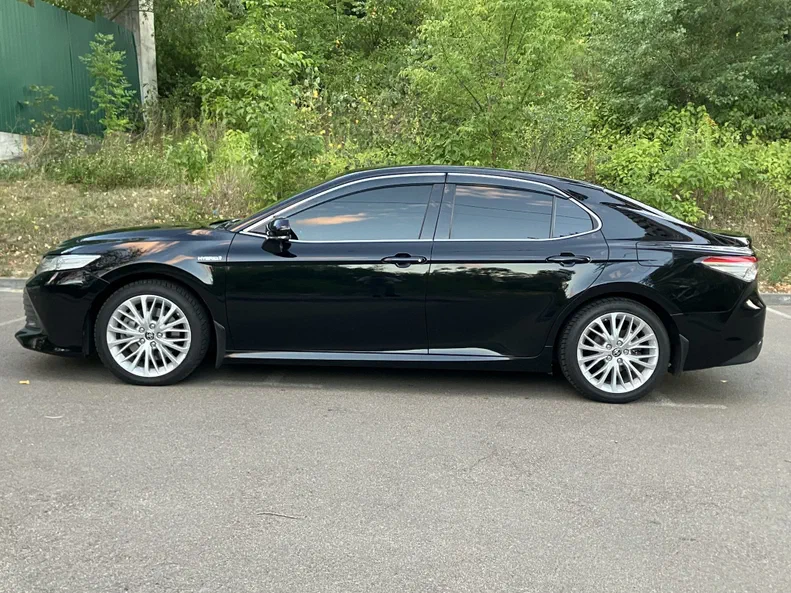 Toyota Camry 2020 - 10