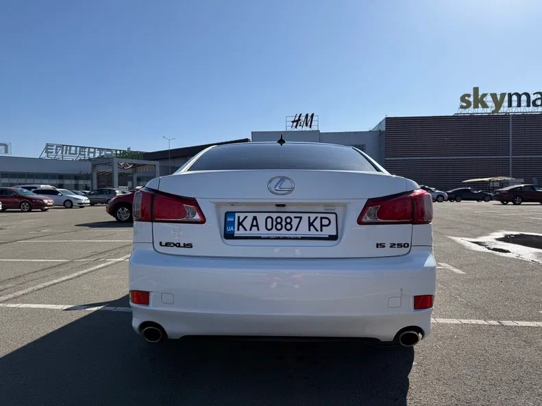 Lexus IS 2012 - 7