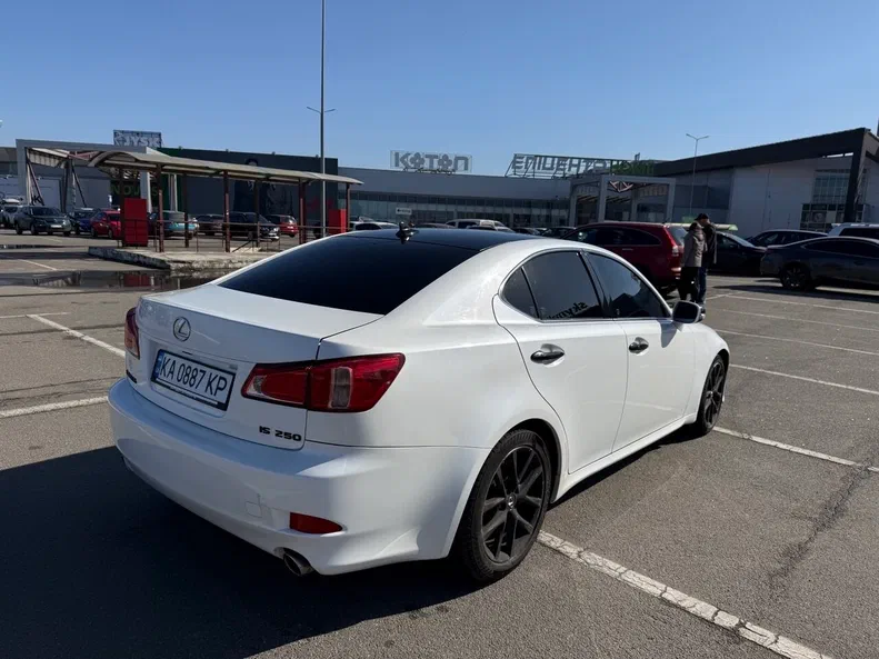 Lexus IS 2012 - 5