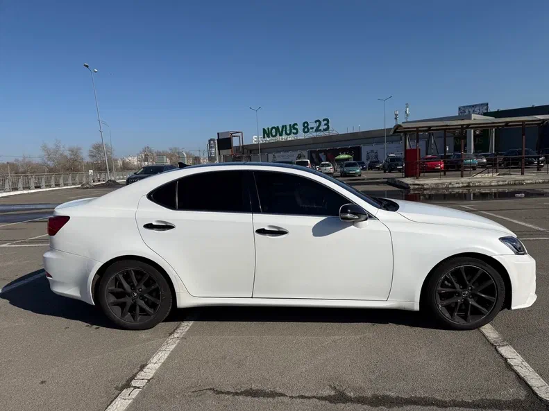 Lexus IS 2012 - 4
