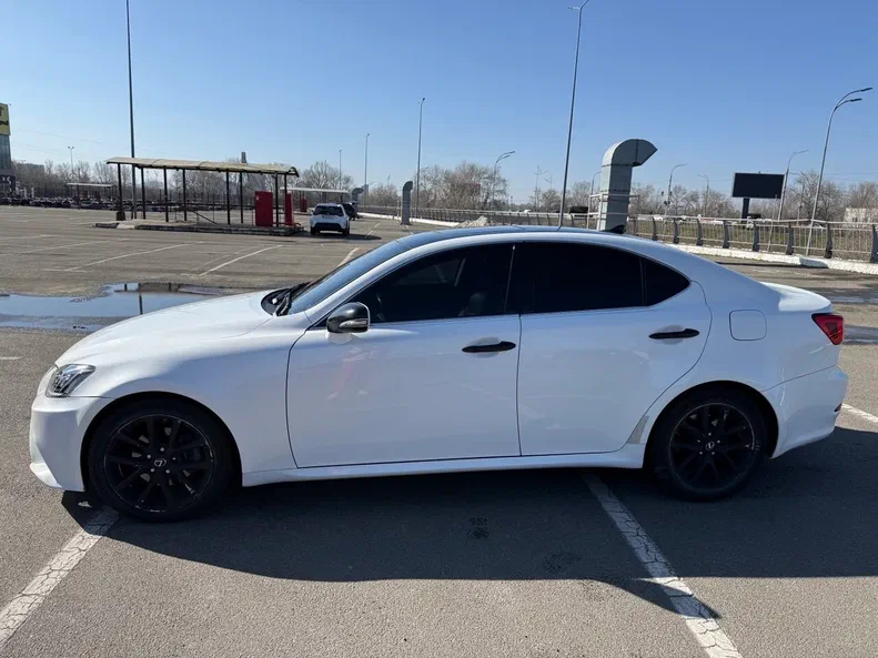Lexus IS 2012 - 3