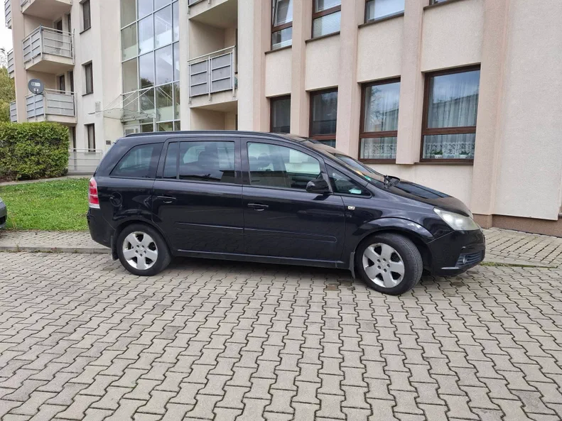 Opel Zafira 2007 - 1