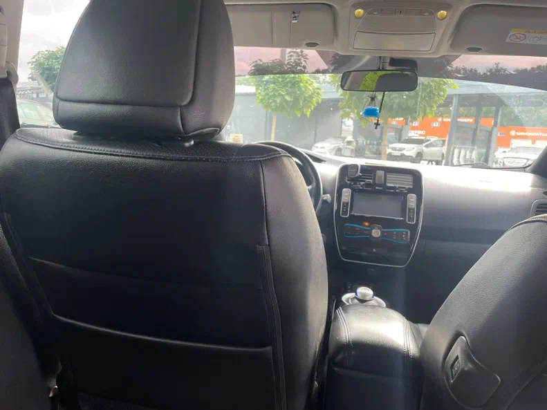 Nissan Leaf 2014 - 11
