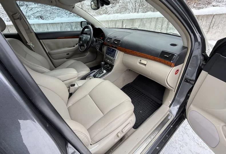 Toyota Avensis 2007 - 6