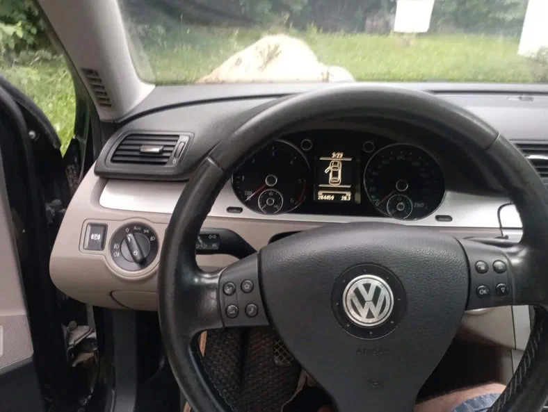 Volkswagen Passat 2009 - 4