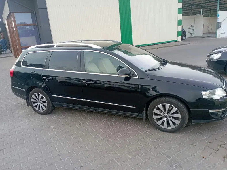 Volkswagen Passat 2009 - 1