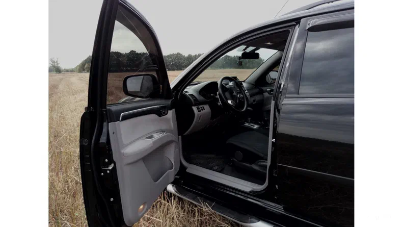 Mitsubishi Pajero Sport 2013