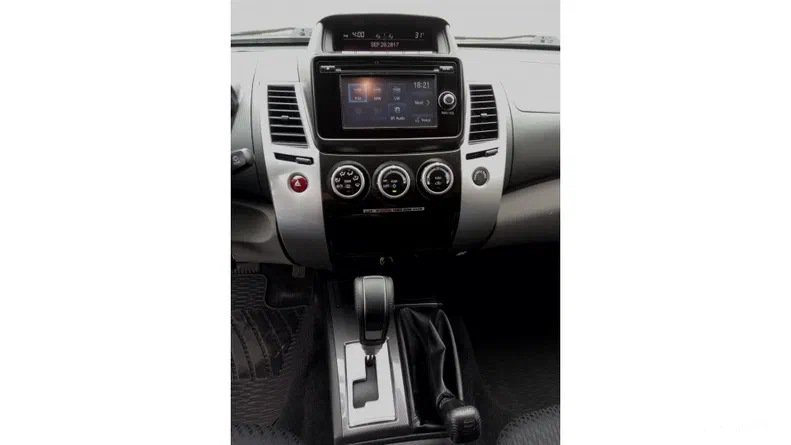 Mitsubishi Pajero Sport 2013