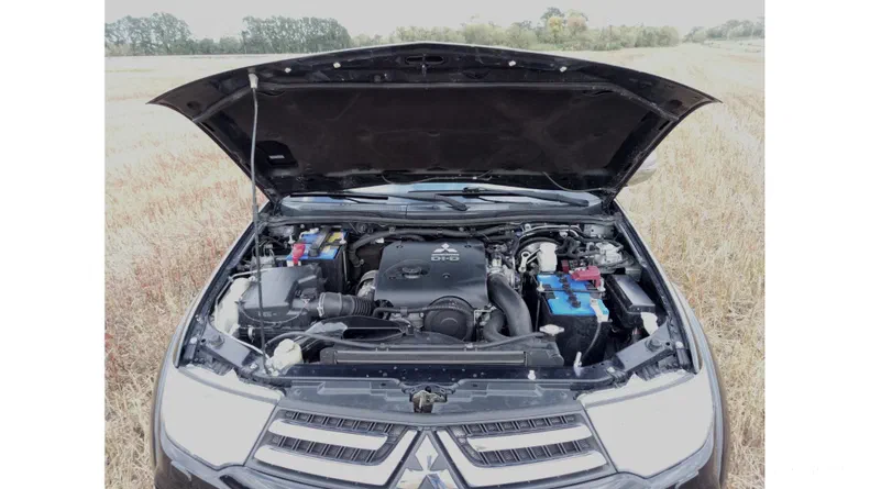 Mitsubishi Pajero Sport 2013 - 12