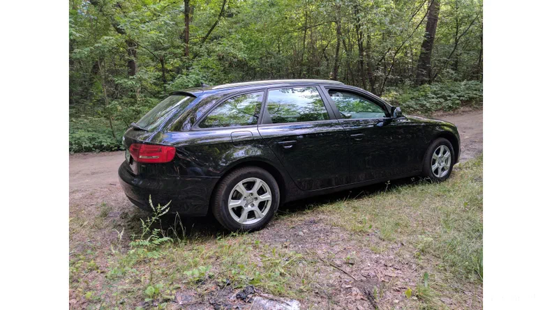 Audi A4 2010 - 7