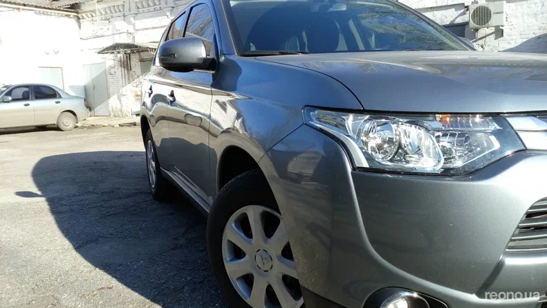 Mitsubishi Outlander 2014