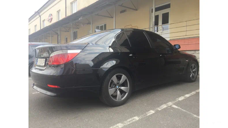BMW 5 серія 2006 - 14
