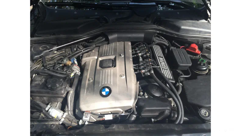 BMW 5 серія 2006 - 10