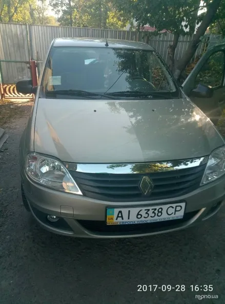 Renault Logan 2011