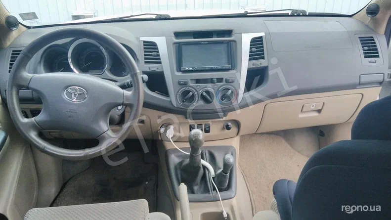 Toyota Fortuner 2011