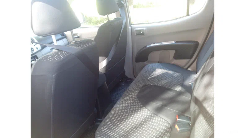 Mitsubishi L200 2013