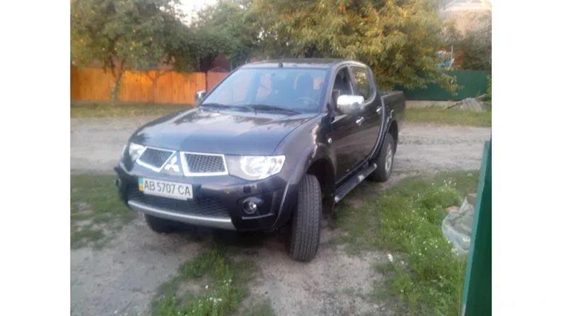 Mitsubishi L200 2013