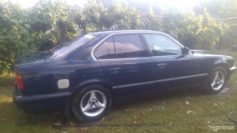 BMW 5 серии 1992