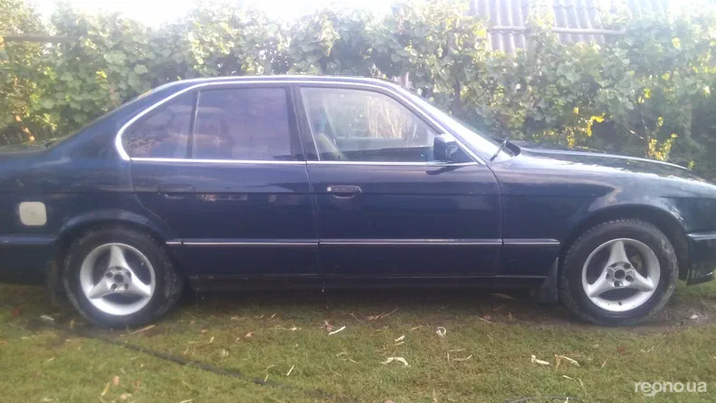 BMW 5 серии 1992