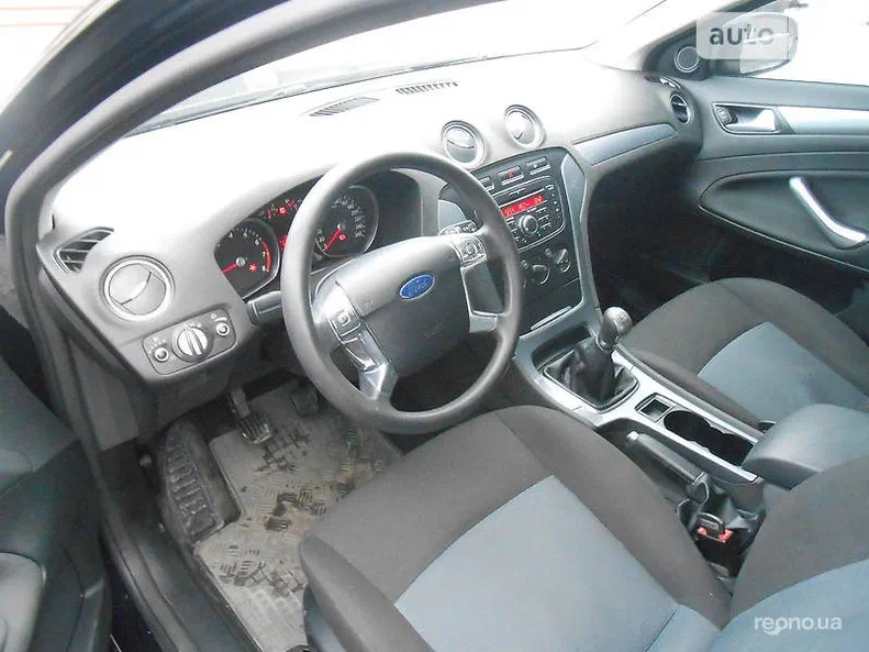 Ford Mondeo 2012 - 10