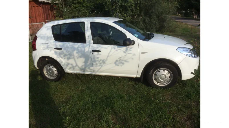 Renault Sandero 2012